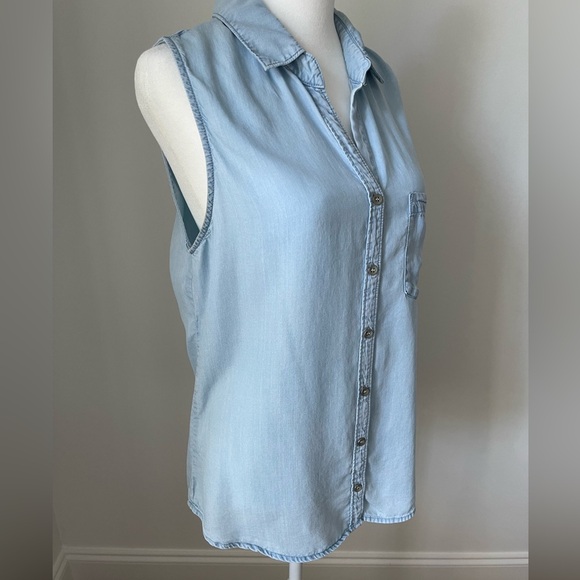 Molly Green sleeveless button down - Size L - Picture 3 of 10
